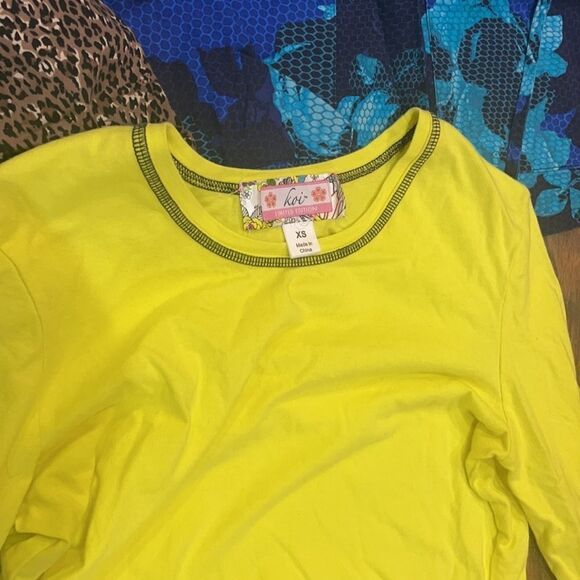 Scrub top bundle XS (5000B) - Picture 7 of 7